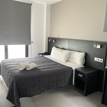 6 Bis Hotel Castelldefels Luaran gambar