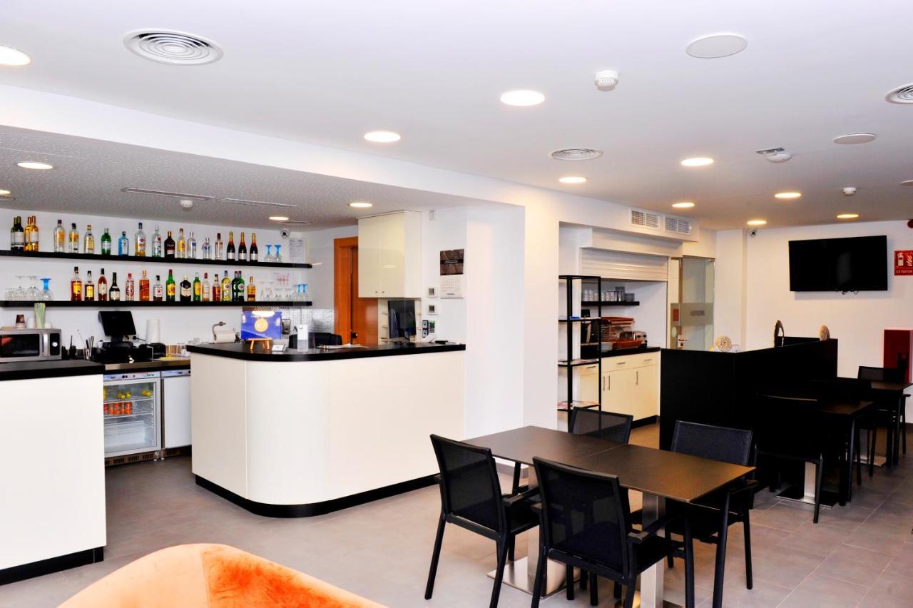 6 Bis Hotel Castelldefels Luaran gambar