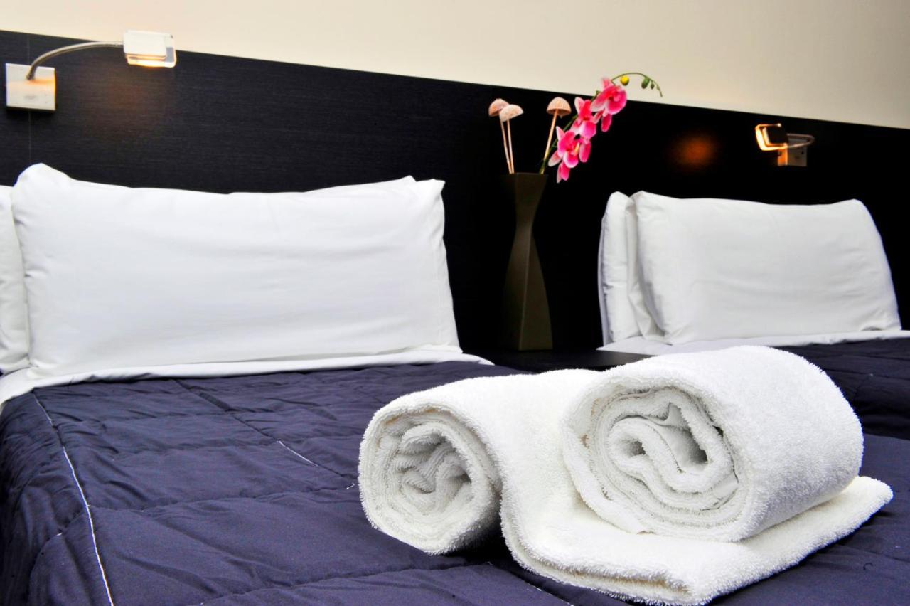 6 Bis Hotel Castelldefels Luaran gambar