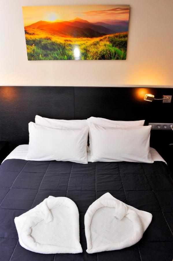 6 Bis Hotel Castelldefels Luaran gambar