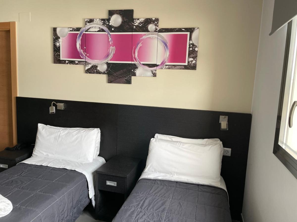 6 Bis Hotel Castelldefels Luaran gambar
