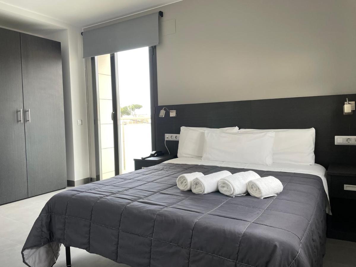 6 Bis Hotel Castelldefels Luaran gambar
