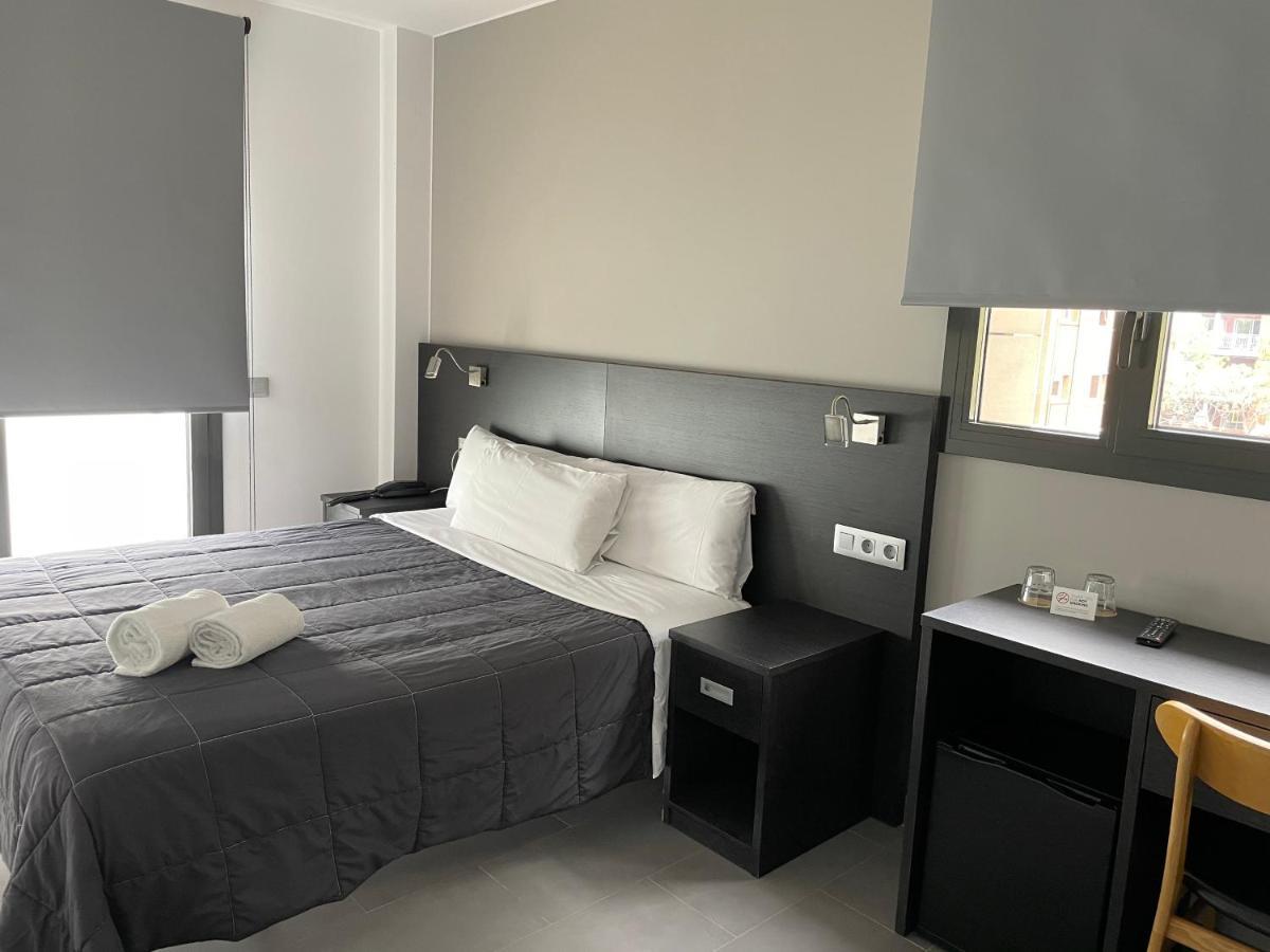 6 Bis Hotel Castelldefels Luaran gambar