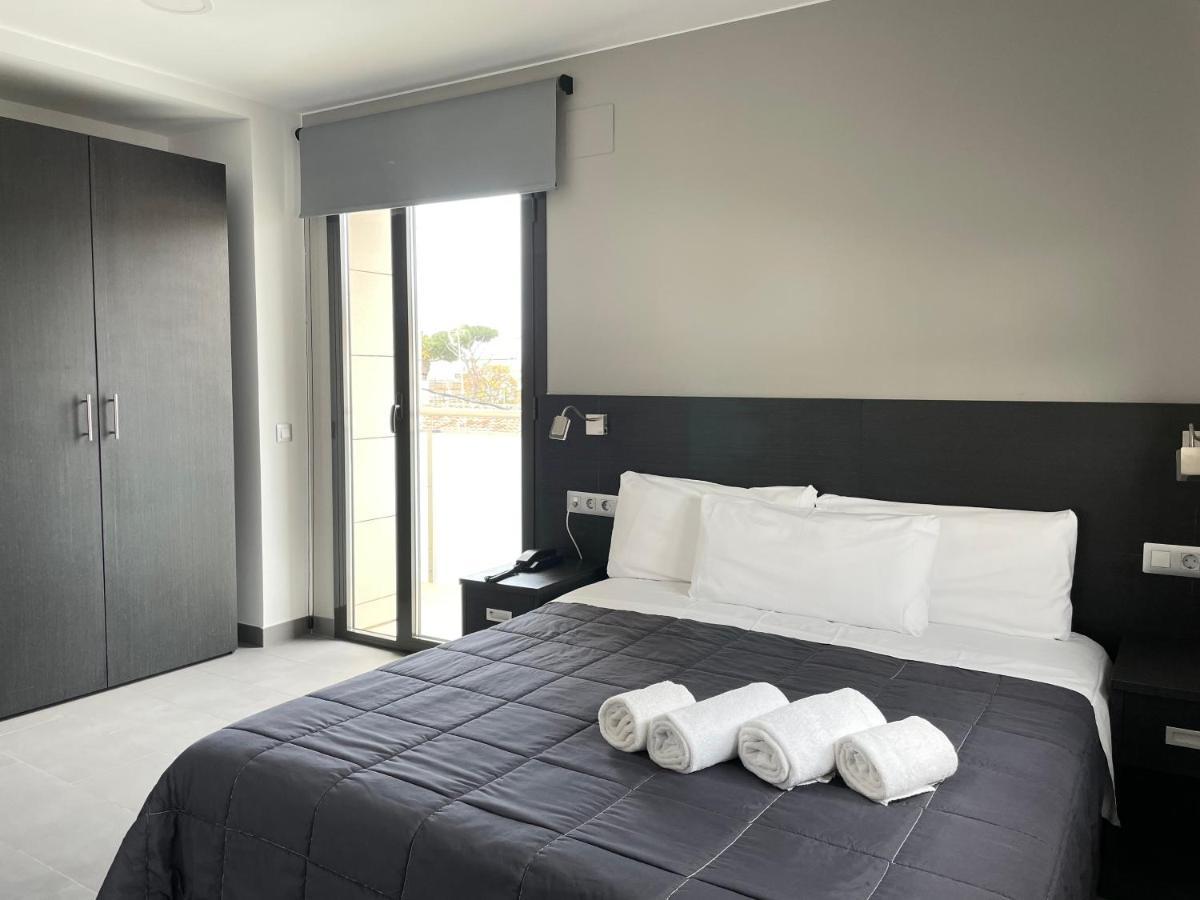 6 Bis Hotel Castelldefels Luaran gambar