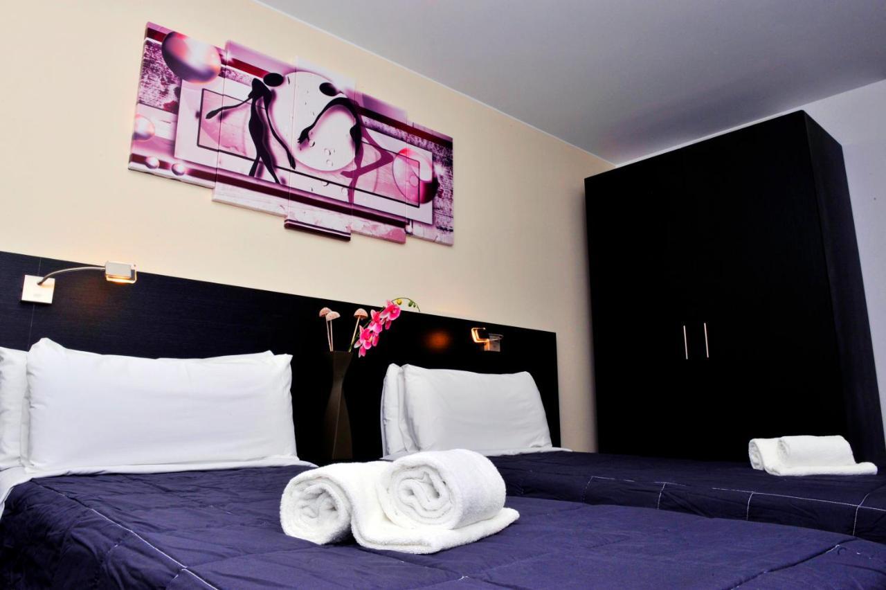 6 Bis Hotel Castelldefels Luaran gambar