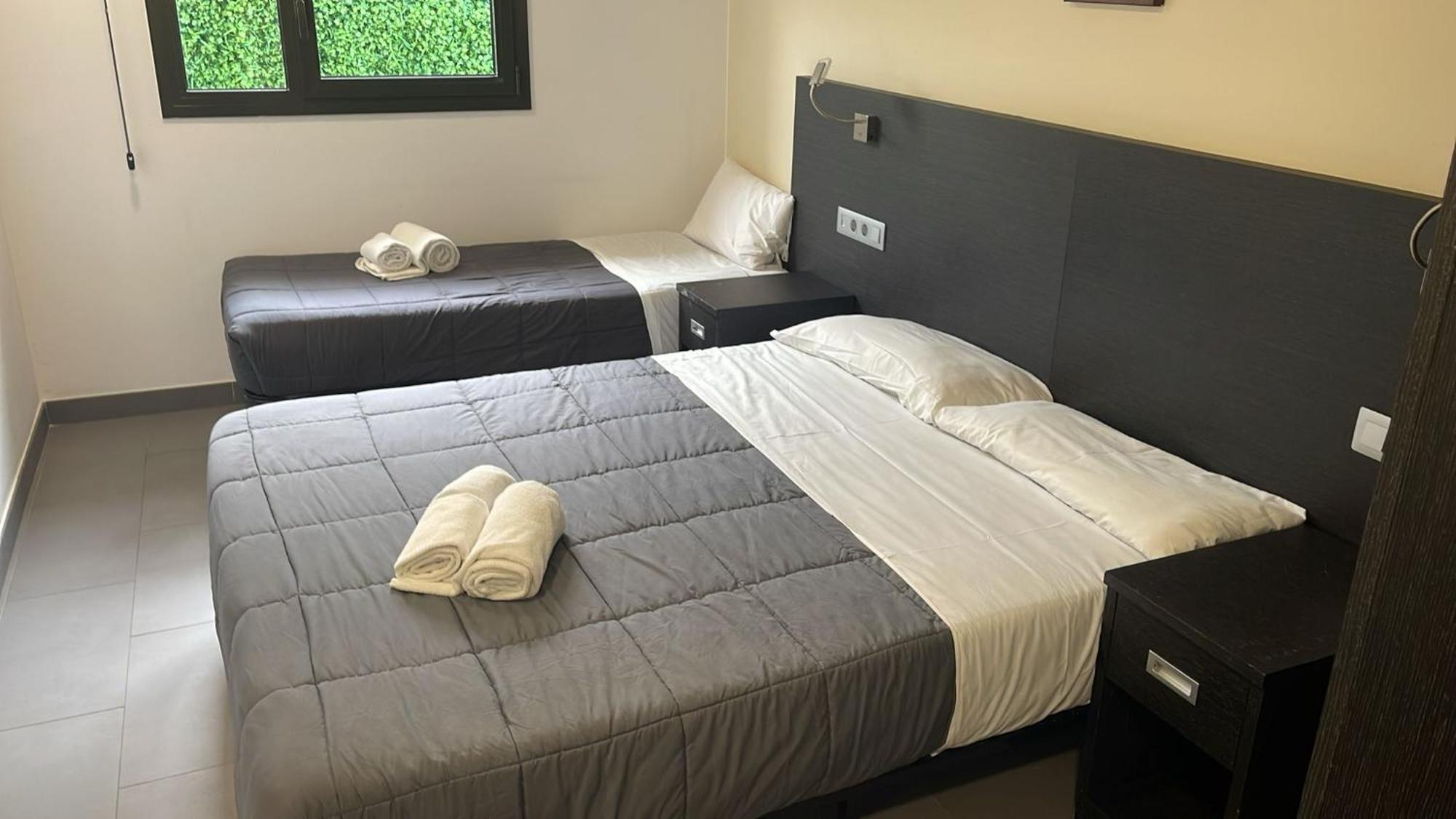 6 Bis Hotel Castelldefels Luaran gambar